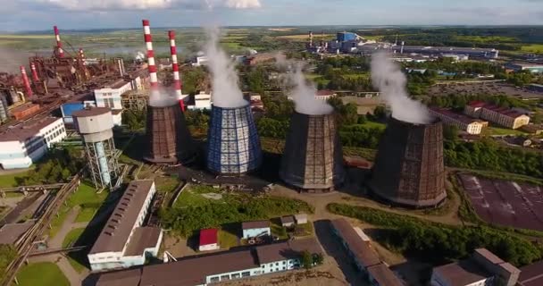 Grande usine métallurgique industrielle à l'extérieur — Video