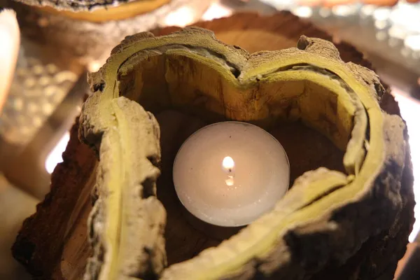 Produkty z drewna cięte świecznik — Zdjęcie stockowe