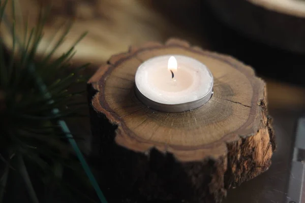 Holz Produkte geschnitten Kerzenständer — Stockfoto