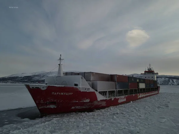 Winter sea ship ice arctic transport sasco maersk — Stock Photo, Image