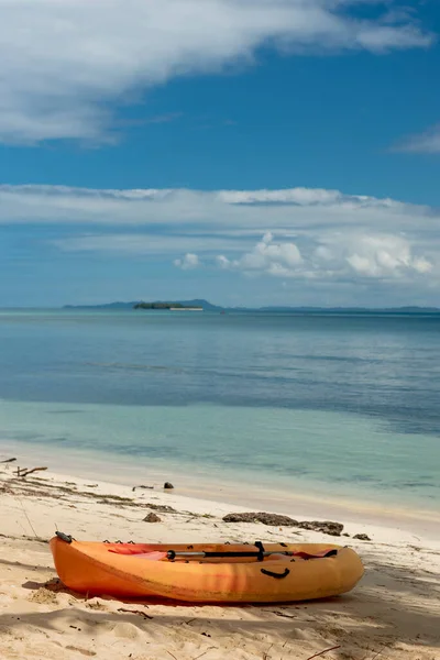 Kajak Tropikalnej Plaży Wyspa Bocas Del Toro Panama Ameryka Środkowa — Zdjęcie stockowe