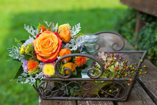 Renkli yaz çiçeği buketi 