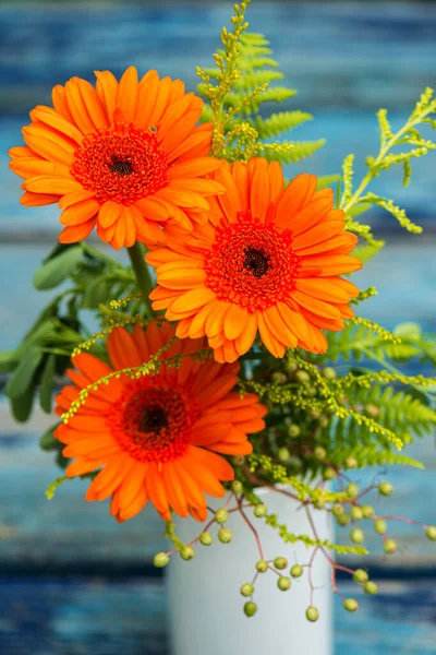 Buket Bunga Dengan Gerbera Merah — Stok Foto