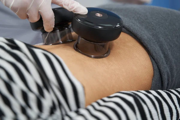 Lady having massage therapy in the salon — Stock Photo, Image