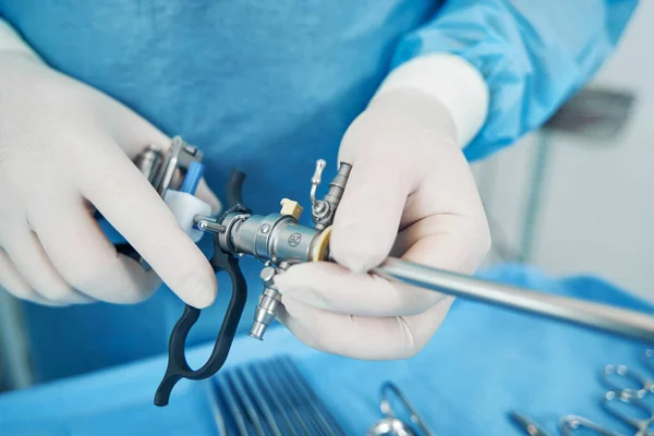 Hands Latex Gloves Holding Hysteroscope Close Photo Gynecologist Instruments — Stock Photo, Image