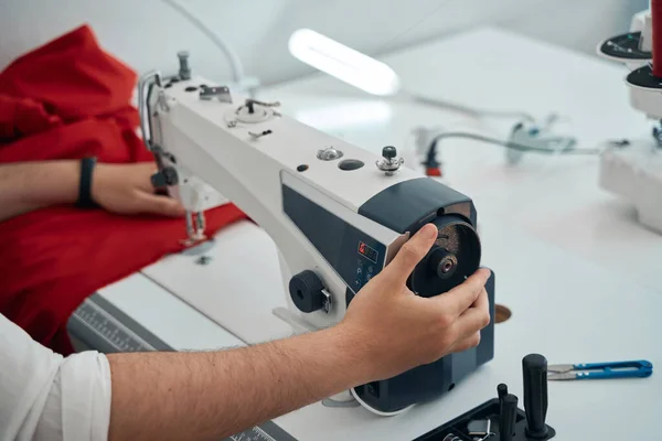 Top View Close Cropped Head Male Tailor Using Sewing Machine — Stock Photo, Image