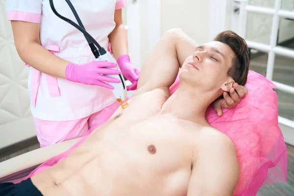 Top View Topless Young Male Lying Couch While Female Professional — Stock Photo, Image