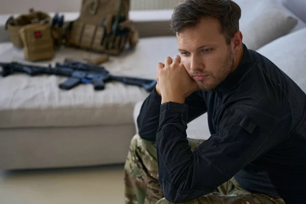 Causasian Army Man Looking Sadly Side While Clasping His Hands — Foto Stock