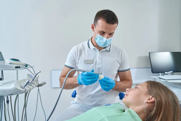 Professional Pediatric Dentist Adjusting Ceramic Crown Young Patient Using Dental — Foto Stock