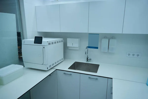 Dental Office Cabinets Sink Instrument Sterilization Equipment Modern Dentistry — Stock Photo, Image