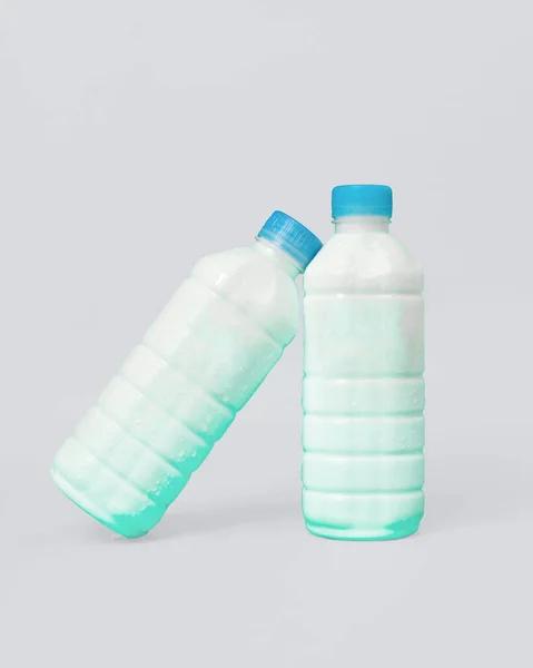 新鲜羊奶装在一个白色 绿色背景的瓶子里 建议饮用雪碧山羊奶 以满足身体的矿物质需要 这种饮料早晚都适合饮用 — 图库照片
