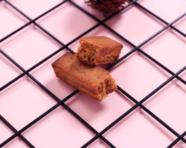 S0YJOY düşük yağlı gıda, çilek aromalı ve rahatlarken yemek için uygundur ya da iş arkadaşı olarak, bu yemek meyve ve sebze içerir, üst köşeden çeşitli arka plan fotoğrafları