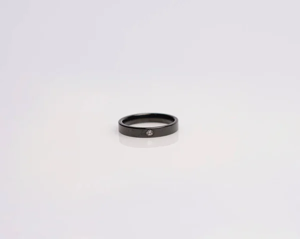 Pierścionek Diamentami Obrączki Które Mają Głębokie Znaczenie Znaczenie Pierścień Zaręczynowy — Zdjęcie stockowe