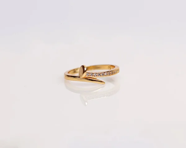 Кольцо Бриллиантами Свадебные Кольца Имеющие Глубокий Смысл Значение Обручальное Кольцо — стоковое фото