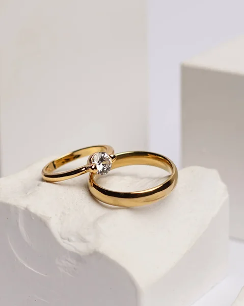 Wedding Ring Set White Stone Jewelry Ring Ready Showcased Sold — Stock Photo, Image