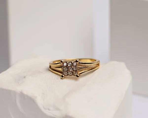 Trouwring Witte Steen Gezet Sieraden Ring Klaar Worden Tentoongesteld Verkocht — Stockfoto