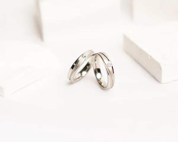 Diamanten Sieraad Ring Voor Social Media Display Trouwring Gefotografeerd Witte — Stockfoto