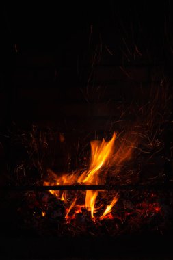 Kırsal bir fırında yanıyor.