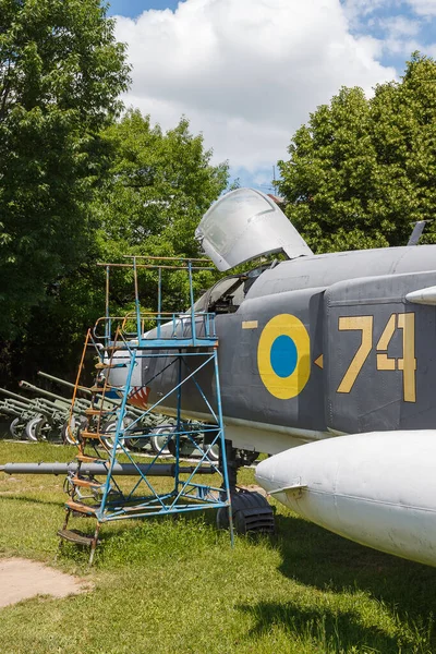Lutsk Ucrânia Junho 2021 Fuselagem Cockpit Velho Caça Jato Fragmento — Fotografia de Stock