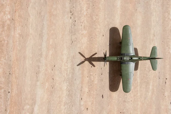 飛行機戦闘機のスケールモデル プラスチック組み立てキット 最上階だ スペースのコピー — ストック写真