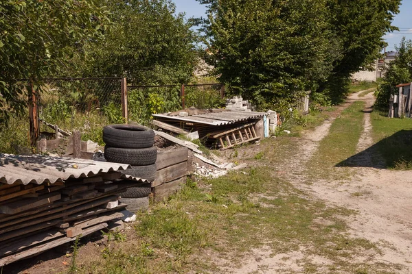 Stacked Old Car Tires Backyard — Stock Photo, Image