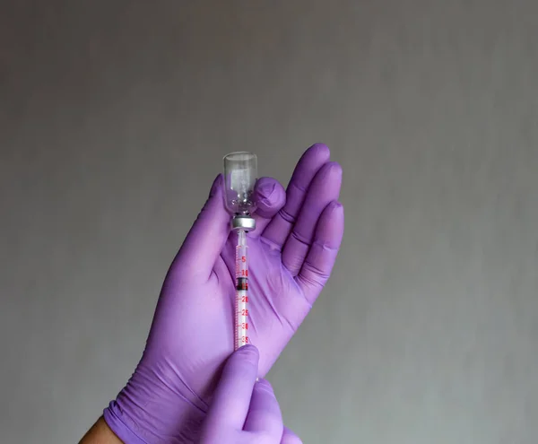 Close Spritze Von Impfstoff Medikamentennadel Konzept Krankenhauspflege Prävention Dysfokales Bild — Stockfoto