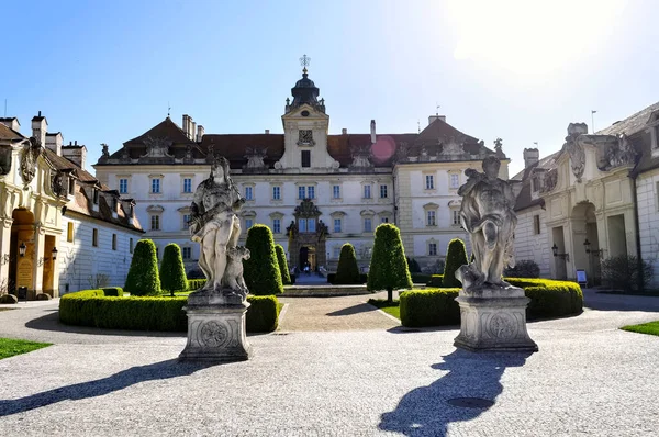 Valtice Şatosu Unesco Nun Tarihi Anıtıdır Çek Cumhuriyeti Ndeki Kraliyet — Stok fotoğraf