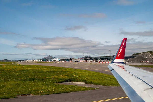 Bergen Noruega Maio 2016 Avião Branco Norwegian Airlines Com Asa — Fotografia de Stock