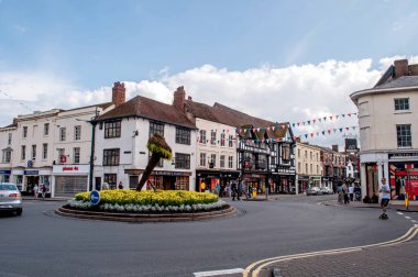Stratford-upon-Avon, United Kingdom - 08 Juny 2012: Flower Roundabout Square in Stratford, England.