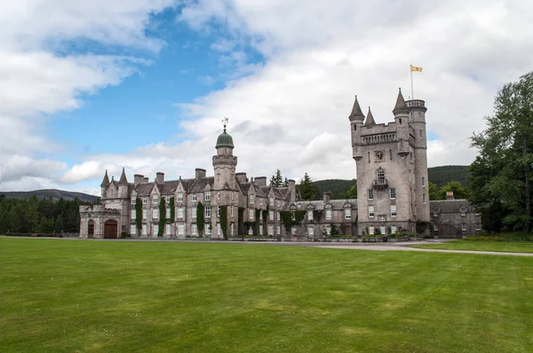 Balmoral Castle Summer Residence British Queen Scotland Old Stone Castle — стоковое фото