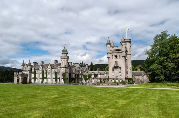 Balmoral Castle Summer Residence British Queen Scotland Old Stone Castle — стоковое фото
