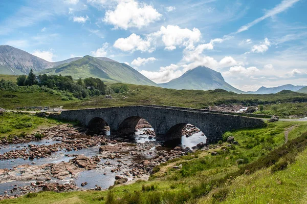 Oude Stenen Sligachan Brug Rivier Het Eiland Skye Schotland — Stockfoto