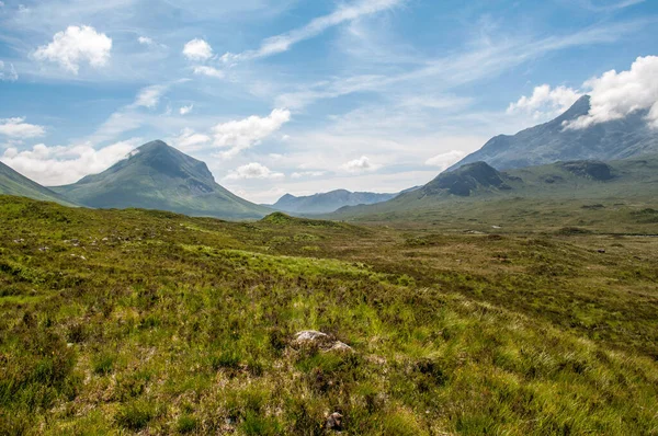 Een Prachtig Eindeloos Woestijnlandschap Het Eiland Skye Schotland — Stockfoto