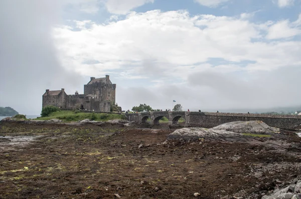 Old Stone Castle Eilean Donan Castle Fog Scotland — Fotografia de Stock