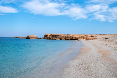 Boş kumsal İtalya, Sardunya 'daki Arutas.