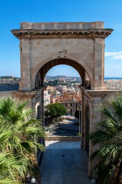 Sardunya 'nın güneyindeki Cagliari şehir merkezi