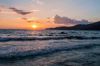 Sardunya adasının güneyinde gün batımı