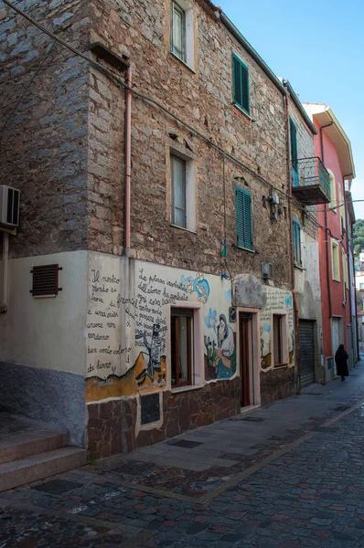 Street Old Painted Houses Orgosolo Island Sardinia —  Fotos de Stock