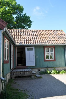 Oslo, Norveç - Bygdoy yarımadasında eski ahşap ve tuğla binalar. Oslo 'daki Norveç Açık Hava Müzesi.