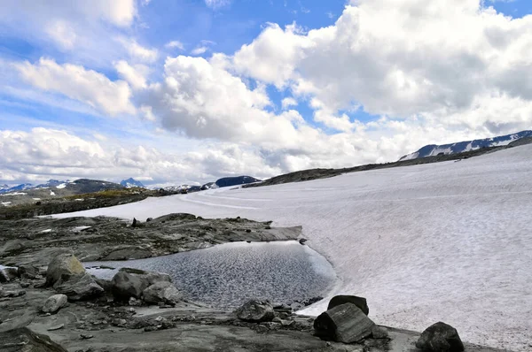 Sognefjell Jotunheim Norveç Doğal Parktaki Karlı Kayalık Arazi Karla Kaplı — Stok fotoğraf