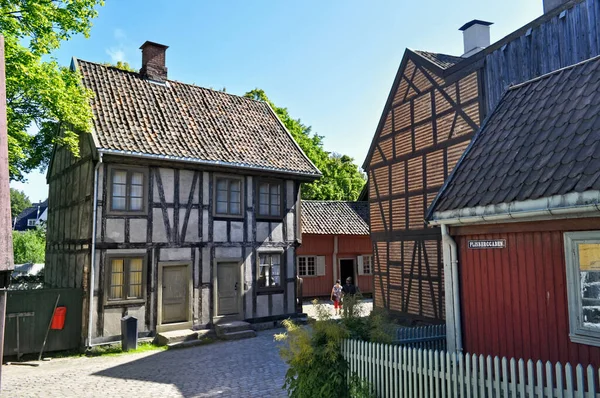 挪威奥斯陆 拜格多伊半岛上古老的木制和砖墙建筑 奥斯陆的挪威露天博物馆 — 图库照片