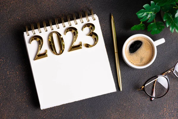 Rezoluția Anul Nou 2023 Birou Lista Rezoluțiilor 2023 Notebook Ceașcă — Fotografie, imagine de stoc
