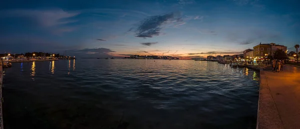 Bild Färgglada Solnedgång Från Hamnen Den Kroatiska Kuststaden Porec Sommar — Stockfoto