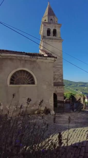 Hırvatistan Motovun Kentinin Tarihi Merkezinde Yaz Aylarında Yapılan Yürüyüşün Kameralı — Stok video