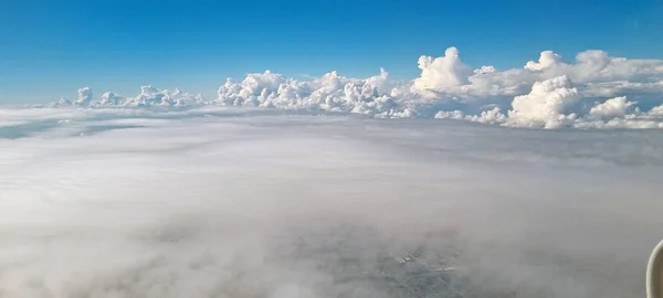 Bild beeindruckender Wolkenformationen — Stockfoto
