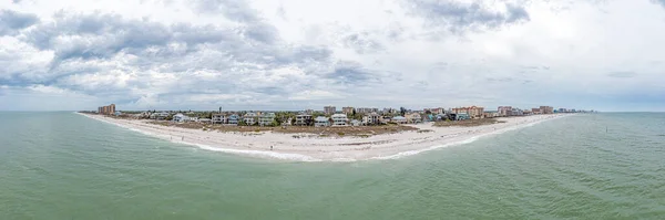 Florida Clearwater Plajı Üzerinde Hava Aracı Panoraması Baharda Bulutlu Bir — Stok fotoğraf