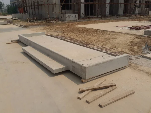 Picture of a prefabricated balcony element with connection reinforcement and landings — Stok fotoğraf