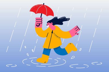 Sonbaharın ve sonbahar havasının tadını çıkarıyorum.