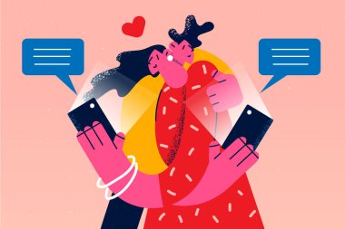 Akıllı telefon aygıtında iki aşık internette hile yapıyor 