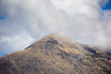 Peru And Dağları 'ndaki bir dağın görüntüsü. Peru, Cusco 'daki yüksek dağ.